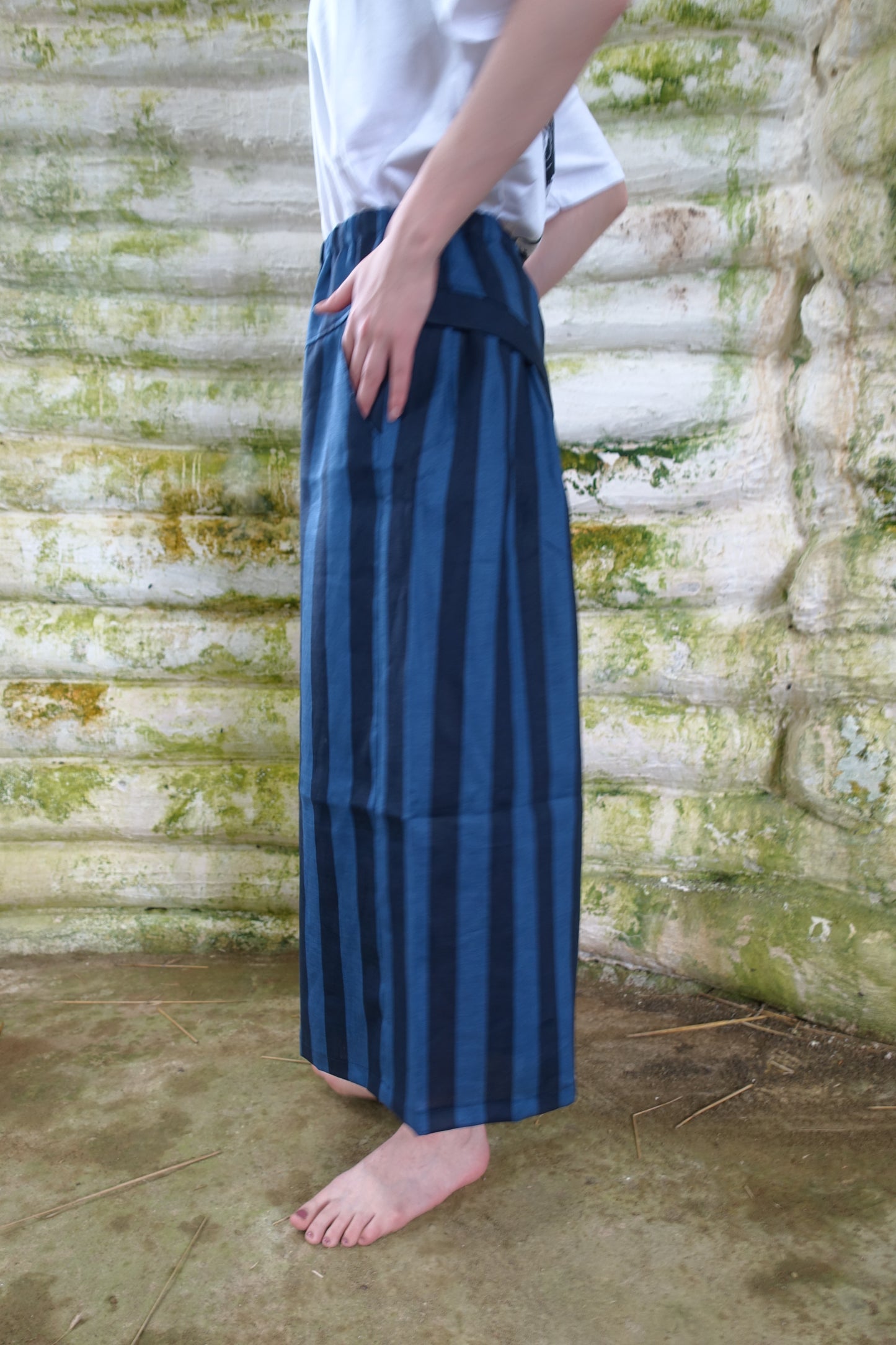 linen back gathered pants blue / navy